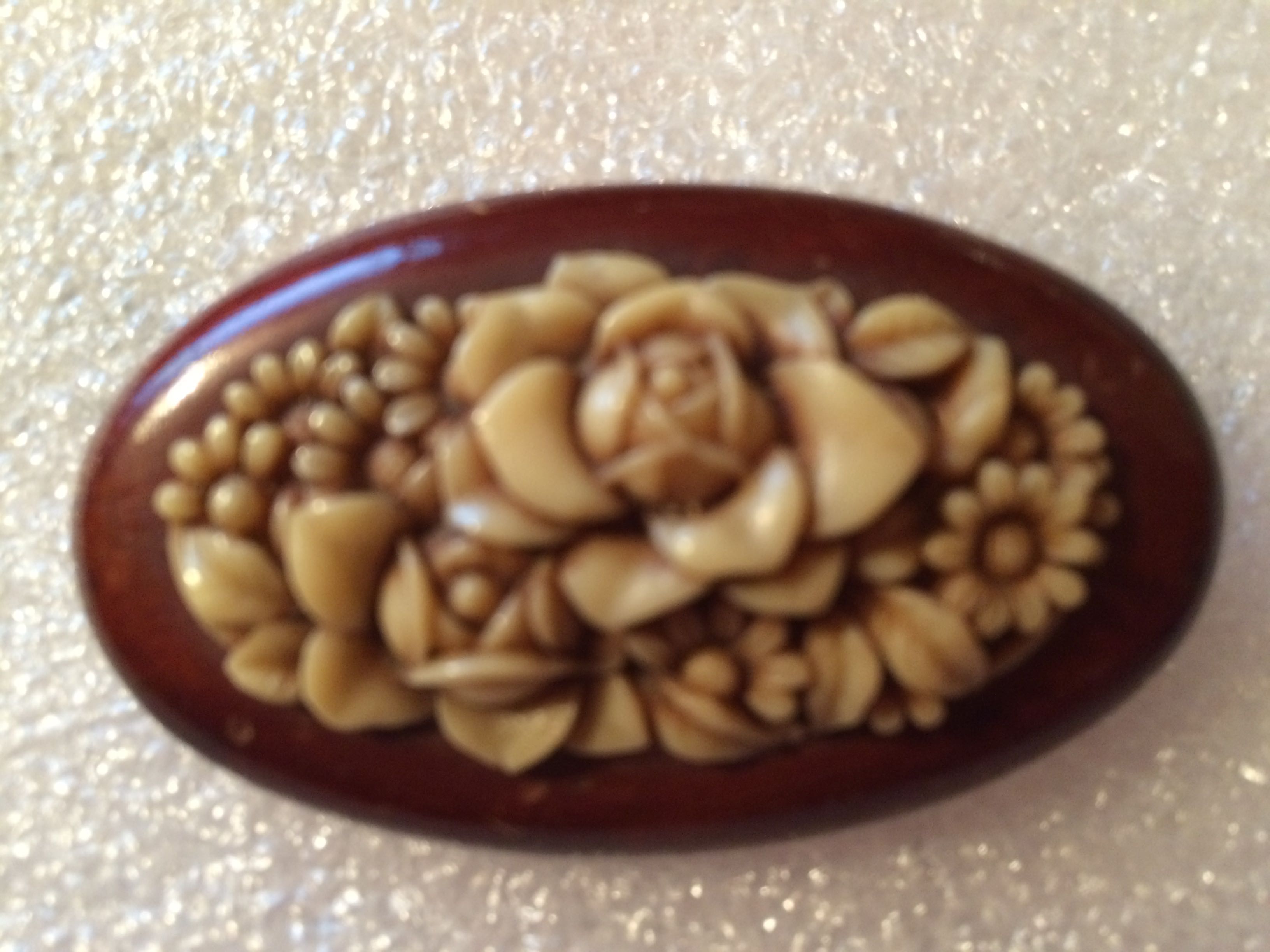 ANTIQUE - 1930s Antique Cream & Chocolate Bakelite Floral Roses Brooch