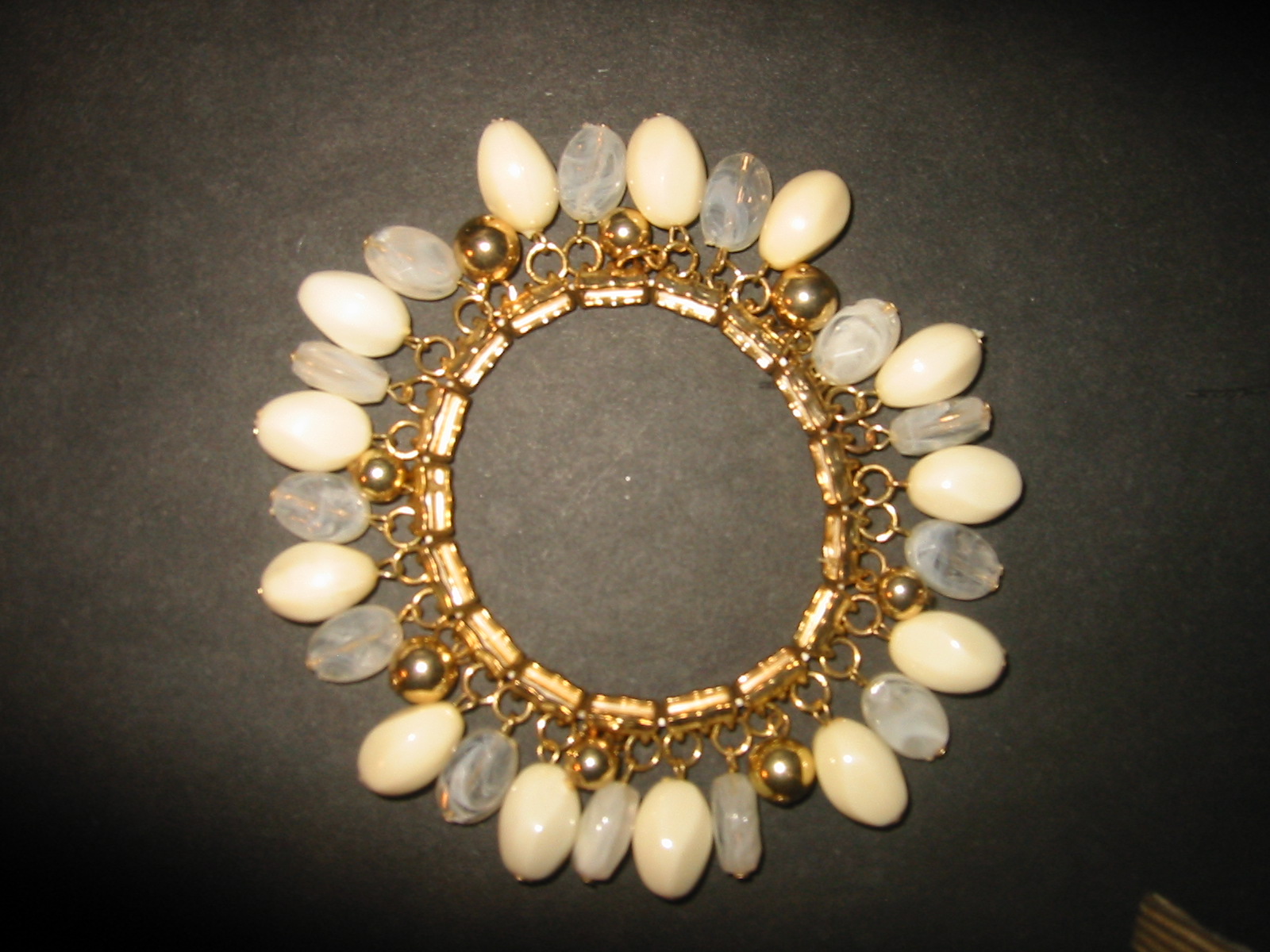 ACRYLIC & LUCITE - 1960s Lucite Beaded Stretch Bracelet in Neutrals